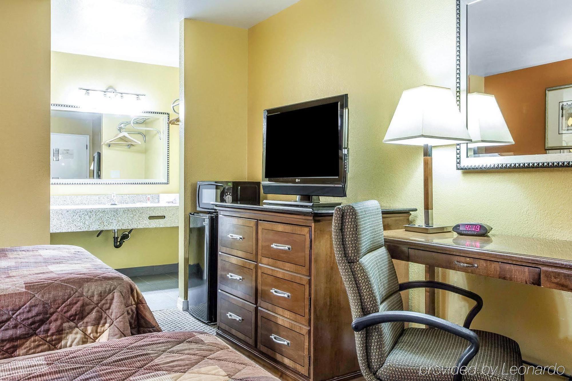 Econo Lodge Salinas Eksteriør billede